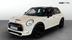 Vit (white) Begagnad 2019 Mini Cooper S Chili Halvkombi | 194 900 kr (Superpris)
