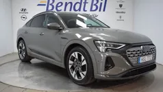 Grå Begagnad 2023 Audi Q8 e-tron Premium SUV | 684 500 kr (Marknadspris)