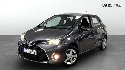 Begagnad Toyota Yaris Active 99 HK (72 kW) 2016 Grå Halvkombi