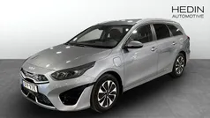 Grå Begagnad 2022 Kia Ceed Halvkombi | 279 900 kr (Marknadspris)