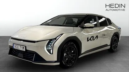 Grå Begagnad 2025 Kia EV4 Plus Sedan | 479 900 kr (Bra pris)