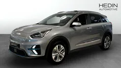Grå (grey) Begagnad 2021 Kia e-Niro Advance SUV | 284 900 kr (Marknadspris)
