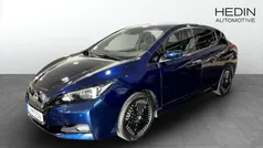 Mörkblå (blue) Begagnad 2023 Nissan Leaf N-Connecta Halvkombi | 229 900 kr (Marknadspris)