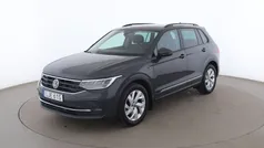 Grå Begagnad 2021 VW Tiguan SUV | 287 000 kr (Marknadspris)