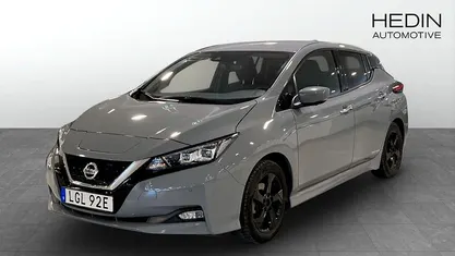 Begagnad Nissan Leaf N-Connecta 110 kW (150 HK) 2022 Halvkombi