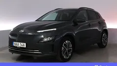 Grå Begagnad 2022 Hyundai Kona Essential SUV | 194 900 kr (Marknadspris)