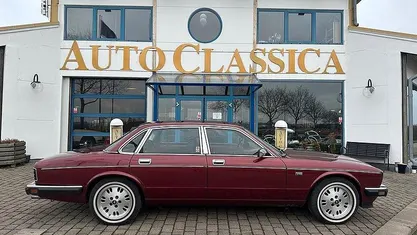 Begagnad Daimler Sovereign 226 HK (166 kW) 1990 Röd metallic Sedan
