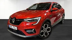 Röd (red) Begagnad 2022 Renault Arkana SUV | 219 900 kr (Marknadspris)