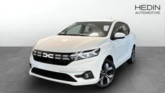 Vit (white) Ny 2025 Dacia Sandero Expression Halvkombi | 219 900 kr (Marknadspris)