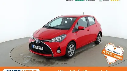 Röd Begagnad 2016 Toyota Yaris Hybrid Sedan | 140 000 kr (Marknadspris)