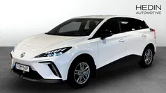 Vit (white) Begagnad 2023 MG MG4 EV Luxury Halvkombi | 334 900 kr (Marknadspris)