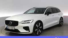 Vit Begagnad 2024 Volvo V60 Ultimate Kombi | 496 900 kr (Marknadspris)