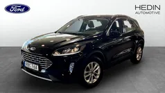 Svart (black) Begagnad 2022 Ford Kuga Titanium SUV | 244 900 kr (Bra pris)
