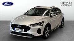 Grå (grey) Begagnad 2024 Ford Focus Active Halvkombi | 224 900 kr (Marknadspris)