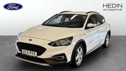 Frozen white Begagnad 2021 Ford Focus Active Halvkombi | 174 900 kr (Marknadspris)