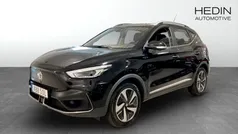 Svart (red) Begagnad 2021 MG ZS Luxury Sedan | 244 900 kr (Superpris)