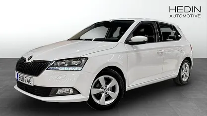 Vit Begagnad 2021 Skoda Fabia Halvkombi | 139 900 kr (Bra pris)