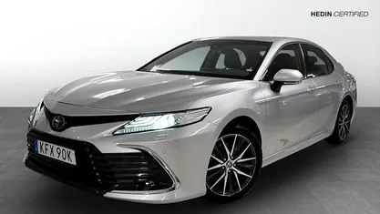 Begagnad Toyota Camry Hybrid Executive 220 HK (161 kW) 2021 Grå Sedan