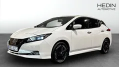 Vit (white) Begagnad 2023 Nissan Leaf N-Connecta Halvkombi | 209 900 kr (Marknadspris)