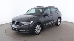 Grå Begagnad 2021 VW Tiguan SUV | 269 000 kr (Marknadspris)