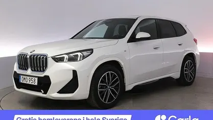 Vit Begagnad 2023 BMW iX1 M Sport SUV | 452 900 kr (Marknadspris)