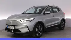Grå Begagnad 2023 MG ZS Luxury Sedan | 287 900 kr (Marknadspris)