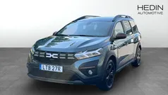 Grön (green) Begagnad 2023 Dacia Jogger Extreme Kombi | 258 800 kr (Marknadspris)