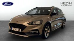 Grå (grey) Begagnad 2019 Ford Focus Active Halvkombi | 174 900 kr (Marknadspris)