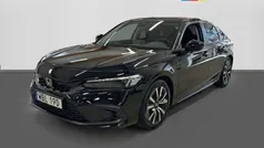 Platinum white pearl Begagnad 2024 Honda Civic Elegance Halvkombi | 387 400 kr (Lite dyr)