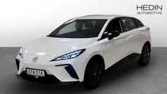 Vit (white) Begagnad 2023 MG MG4 EV Halvkombi | 259 900 kr (Marknadspris)