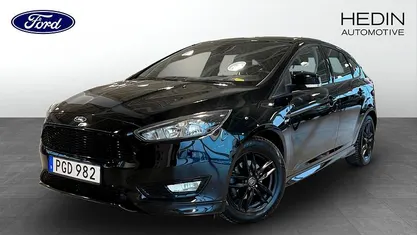 Svart Begagnad 2016 Ford Focus ST-Line Halvkombi | 119 900 kr (Dyr)