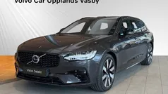 Grå Begagnad 2024 Volvo V90 Plus Kombi | 539 900 kr (Marknadspris)