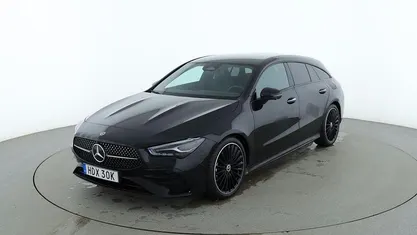 Begagnad 2025 Mercedes CLA200 Shooting Brake AMG line Kombi | 379 000 kr (Marknadspris)