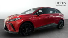 Röd (red) Begagnad 2023 MG MG4 EV Halvkombi | 259 900 kr (Marknadspris)