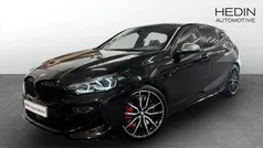 Begagnad 2023 BMW M135 Shadowline Halvkombi | 478 700 kr (Dyr)