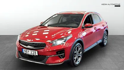 Begagnad Kia XCeed Advance 105 HK (77 kW) 2022 Röd (red) SUV