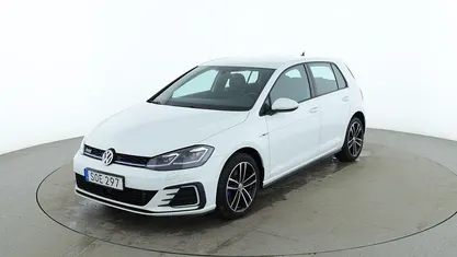 Vit Begagnad 2017 VW Golf VII GTE Halvkombi | 157 000 kr (Marknadspris)