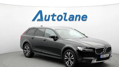 Black solid Begagnad 2019 Volvo V90 CC Kombi | 259 900 kr (Marknadspris)