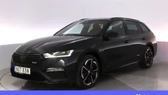 Svart Begagnad 2021 Skoda Octavia RS Kombi | 324 900 kr (Marknadspris)