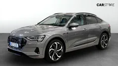 Grå Begagnad 2022 Audi e-tron Sportback SUV | 419 900 kr (Marknadspris)