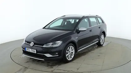 Svart Begagnad 2017 VW Golf VII Kombi | 189 000 kr (Marknadspris)