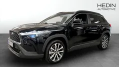 Svart (black) Begagnad 2024 Toyota Corolla Cross Executive SUV | 409 900 kr (Marknadspris)