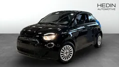 Svart (black) Begagnad 2023 Fiat 500e Halvkombi | 289 900 kr (Dyr)
