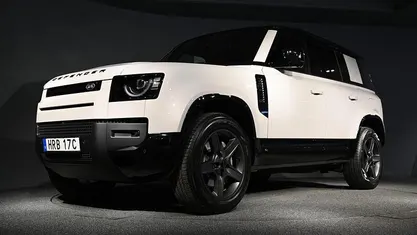Begagnad Land Rover Defender SE Dynamic 300 HK (220 kW) 2026 SUV