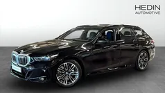 Svart (black) Begagnad 2025 BMW 520 M Sport Kombi | 564 700 kr (Lite dyr)
