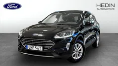 Svart (black) Begagnad 2022 Ford Kuga Titanium SUV | 259 900 kr (Marknadspris)