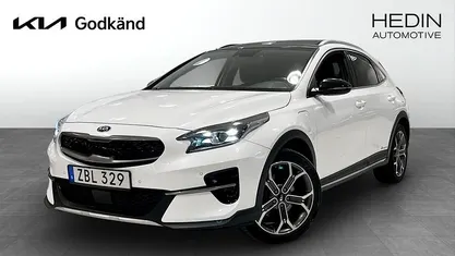 Begagnad Kia XCeed Advance 105 HK (77 kW) 2021 Vit SUV