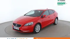 Röd Begagnad 2015 Volvo V40 Kinetic Kombi | 99 000 kr (Marknadspris)