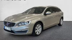 Brun Begagnad 2013 Volvo V60 Kinetic Kombi | 119 800 kr (Marknadspris)