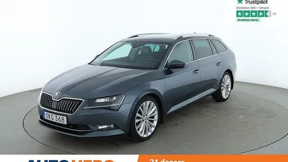 Grå Begagnad 2016 Skoda Superb Style Kombi | 158 000 kr (Marknadspris)